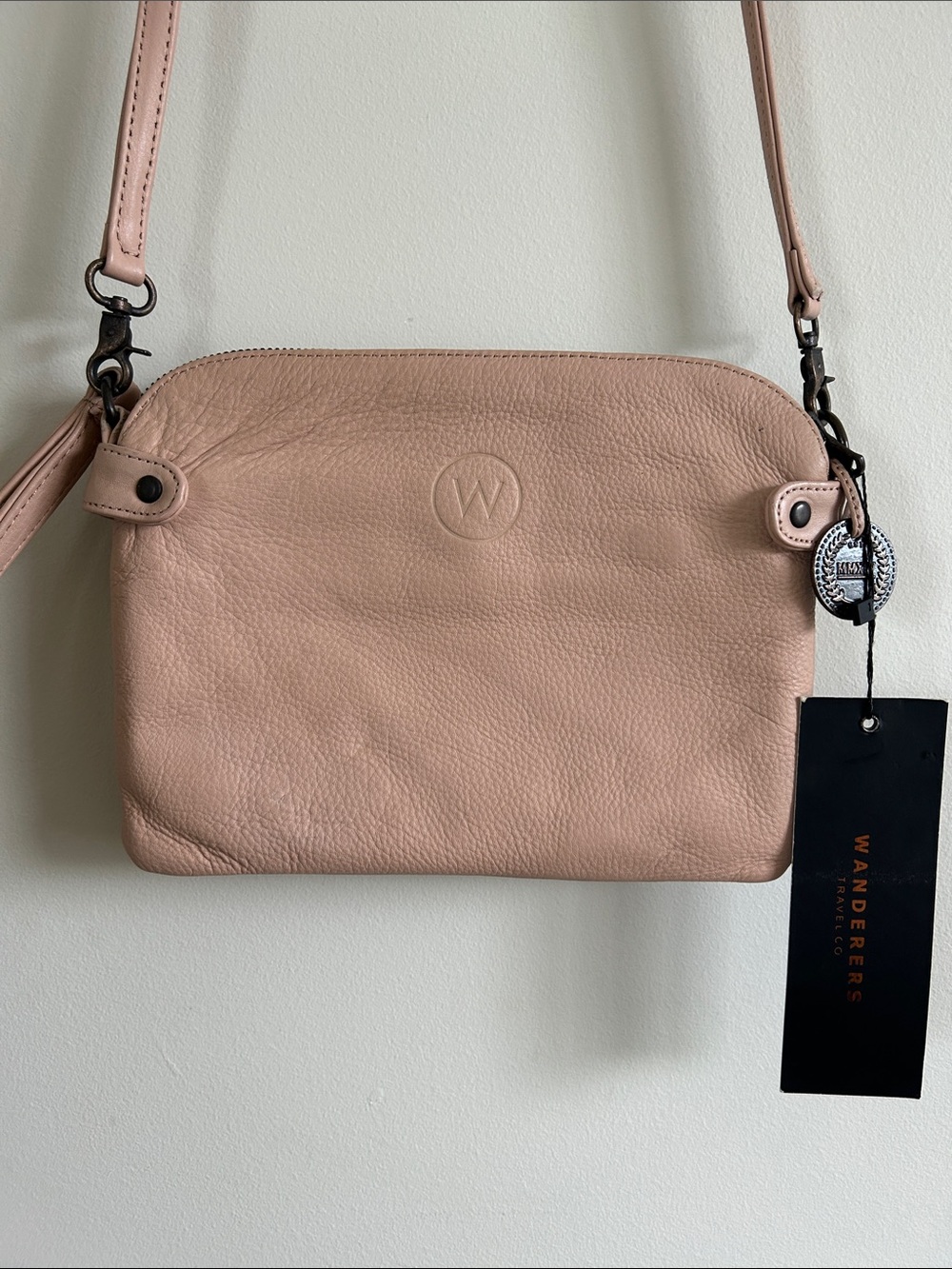 Wanderers Travel Co THE VENETIAN PASSPORT Blush Leather Crossbody Bag - Picture 6 of 13